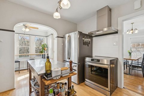 Tiny photo for 1220 N Oak Park Avenue, Oak Park, IL 60302 (MLS # 12601035)