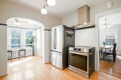 Tiny photo for 1220 N Oak Park Avenue, Oak Park, IL 60302 (MLS # 12601035)