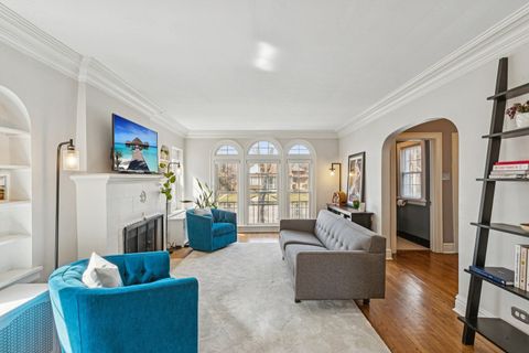 Tiny photo for 1220 N Oak Park Avenue, Oak Park, IL 60302 (MLS # 12601035)