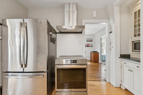 Tiny photo for 1220 N Oak Park Avenue, Oak Park, IL 60302 (MLS # 12601035)