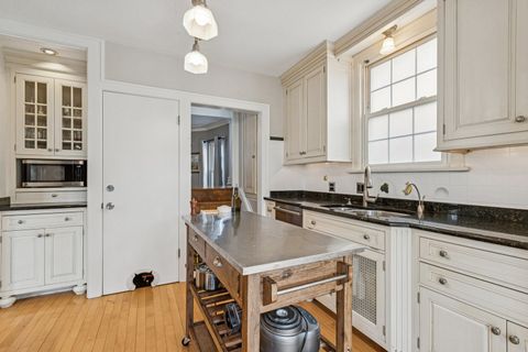 Tiny photo for 1220 N Oak Park Avenue, Oak Park, IL 60302 (MLS # 12601035)