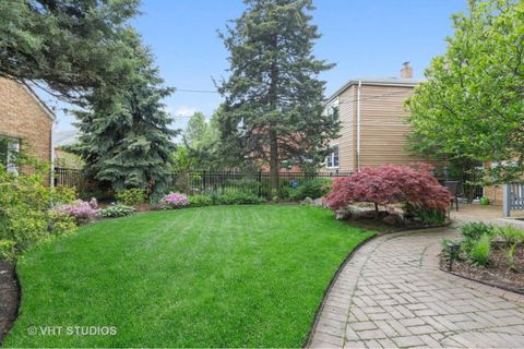 Tiny photo for 1220 N Oak Park Avenue, Oak Park, IL 60302 (MLS # 12601035)