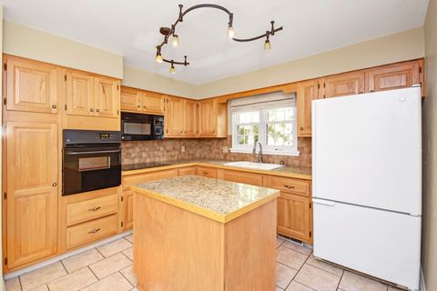 Tiny photo for 6308 N Imperial Drive, Peoria, IL 61614 (MLS # 12509168)