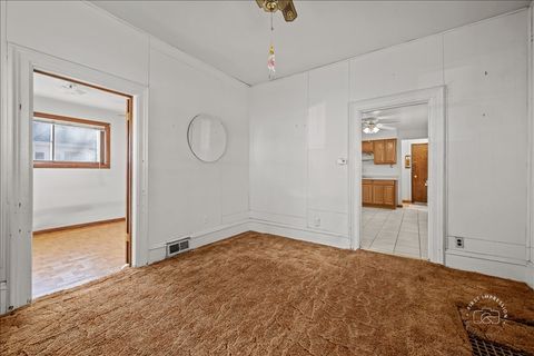 Tiny photo for 611 Pierce Street, Aurora, IL 60505 (MLS # 12581546)