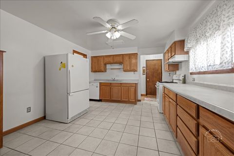 Tiny photo for 611 Pierce Street, Aurora, IL 60505 (MLS # 12581546)