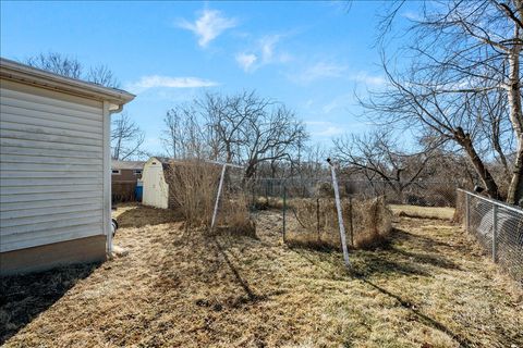 Tiny photo for 611 Pierce Street, Aurora, IL 60505 (MLS # 12581546)