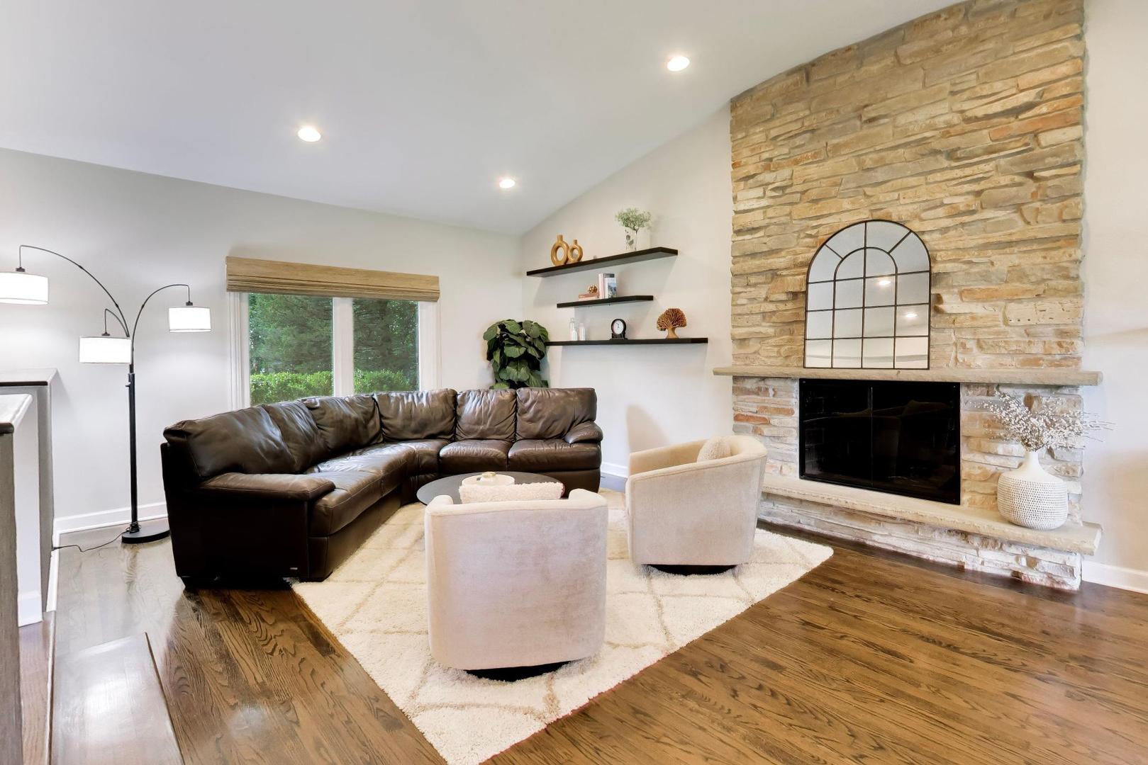 1919 Sunnyside Circle