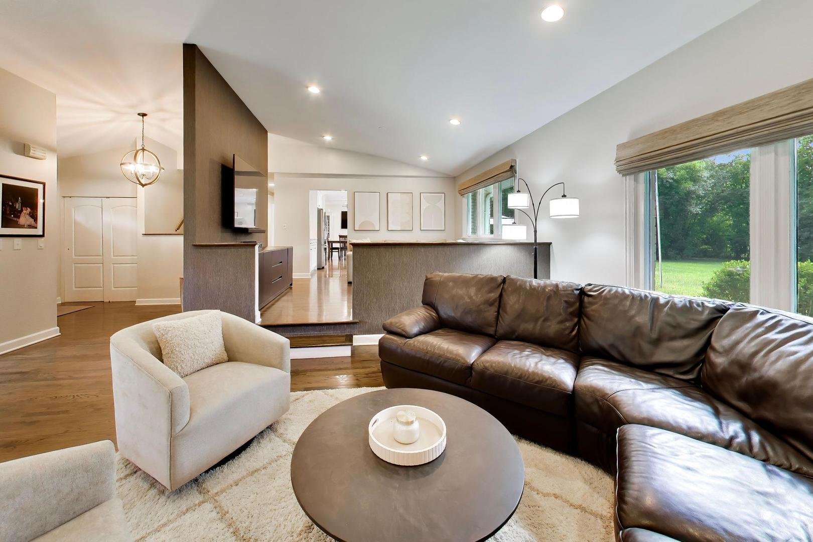 1919 Sunnyside Circle