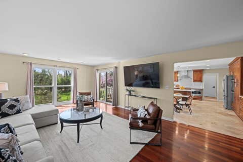 Tiny photo for 26 Brandywine Road, South Barrington, IL 60010 (MLS # 12736536)