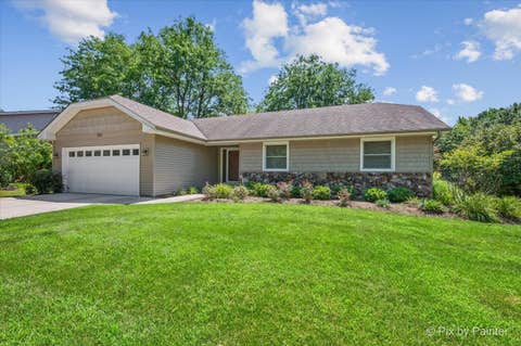 Tiny photo for 725 N Vista Drive, Algonquin, IL 60102 (MLS # 12704439)