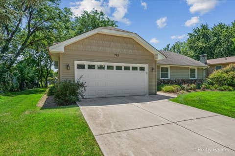Tiny photo for 725 N Vista Drive, Algonquin, IL 60102 (MLS # 12704439)