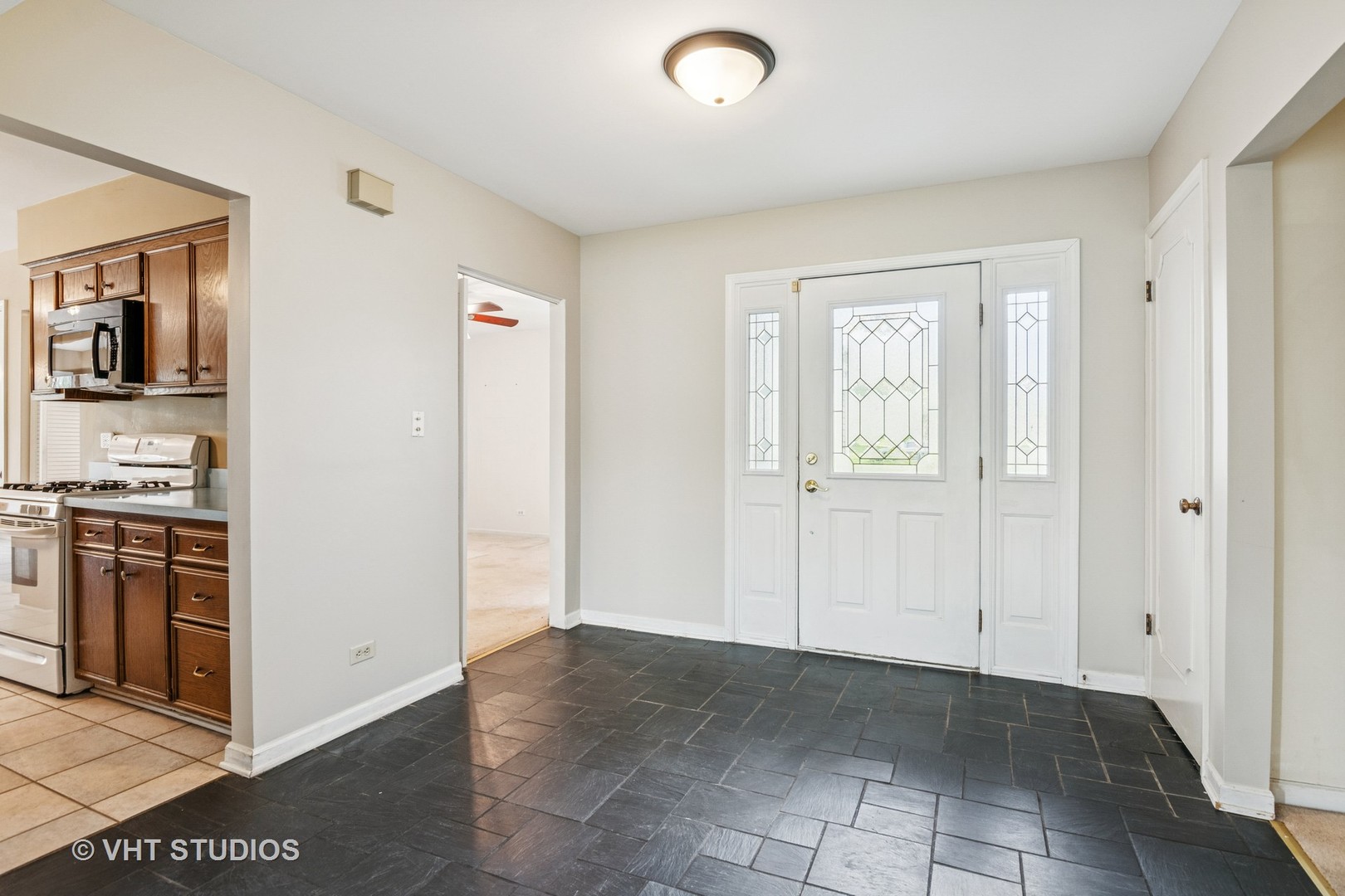 1490 Briar Cove