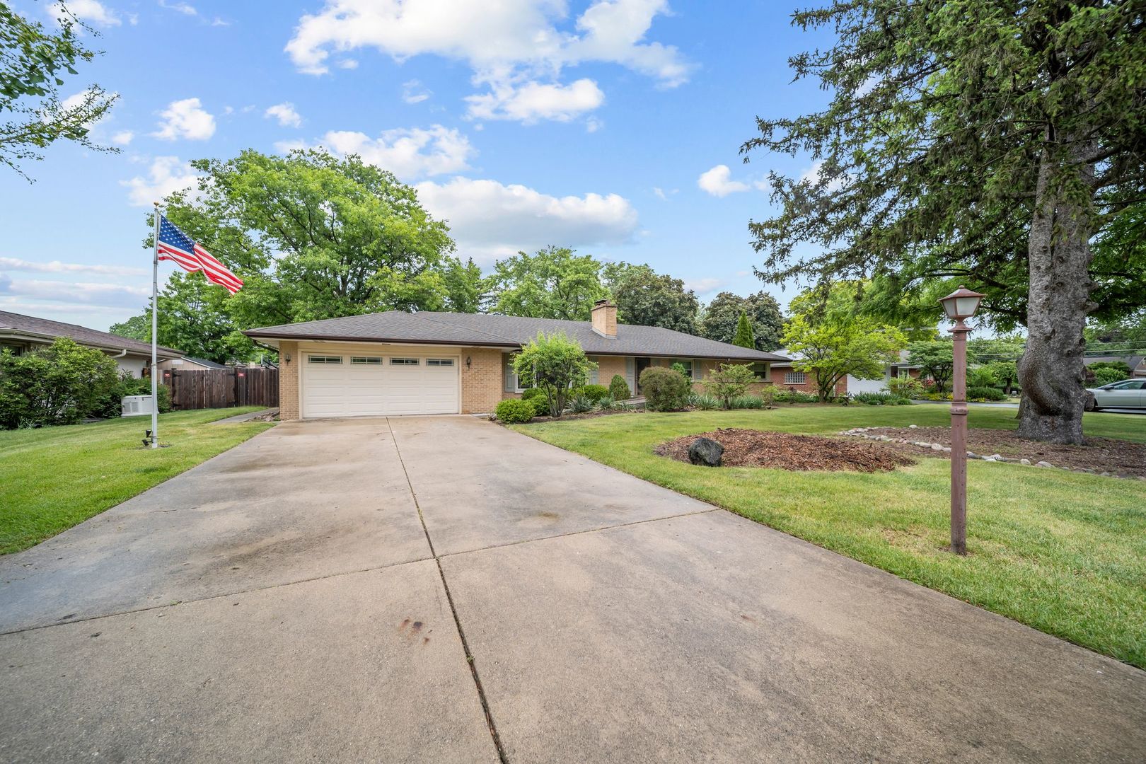 29 E Stonegate Drive