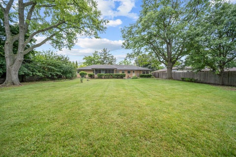 Tiny photo for 29 E Stonegate Drive, Prospect Heights, IL 60070 (MLS # 12628504)