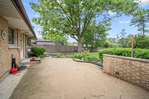Tiny photo for 29 E Stonegate Drive, Prospect Heights, IL 60070 (MLS # 12628504)