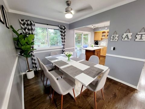 Tiny photo for 185 Ott Avenue, Glen Ellyn, IL 60137 (MLS # 12557822)