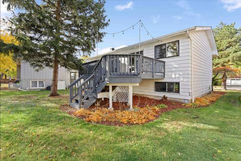 Tiny photo for 185 Ott Avenue, Glen Ellyn, IL 60137 (MLS # 12557822)