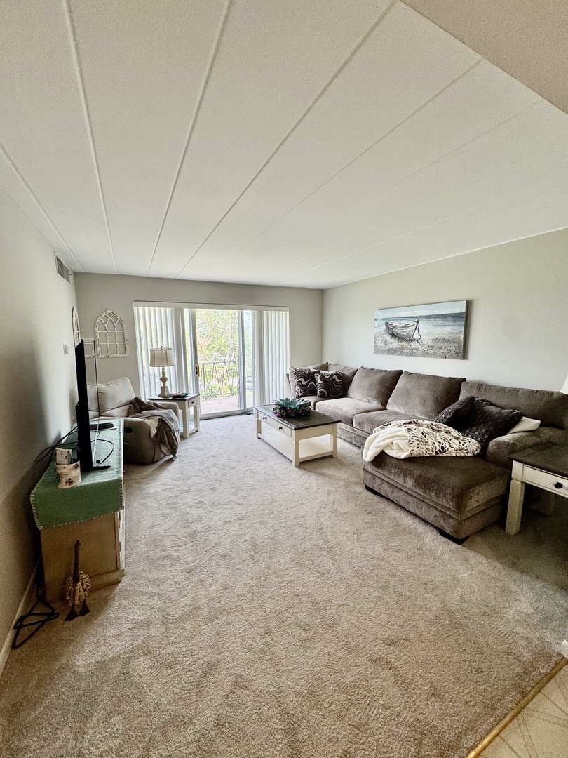 5300 Walnut Avenue 5C