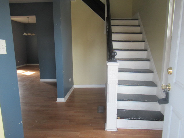 1228 S 56th Court