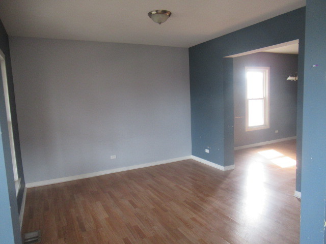 1228 S 56th Court