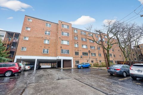 Tiny photo for 835 Ridge Avenue #507, Evanston, IL 60202 (MLS # 12605860)