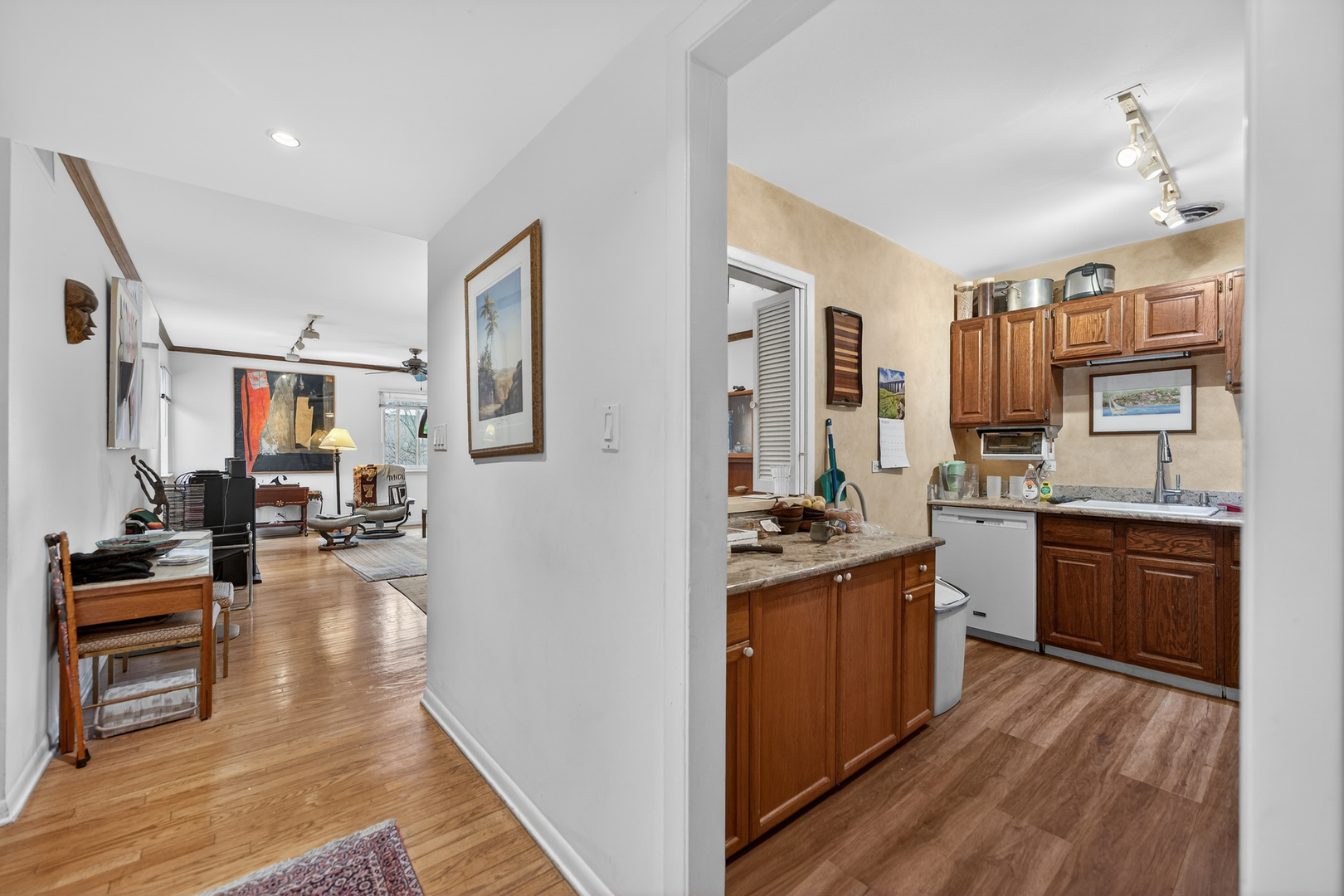 835 Ridge Avenue 507