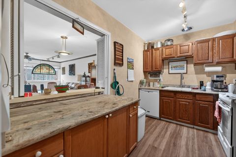 Tiny photo for 835 Ridge Avenue #507, Evanston, IL 60202 (MLS # 12605860)