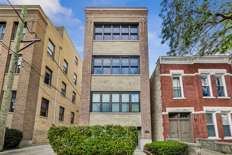 Photo of 2011 W Wabansia Avenue #3, Chicago, IL 60647 (MLS # 12623186)