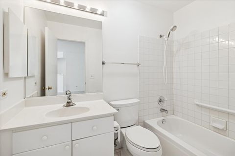 Tiny photo for 805 Leicester Road #118, Elk Grove Village, IL 60007 (MLS # 12485560)