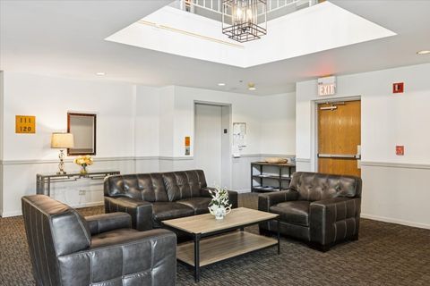 Tiny photo for 805 Leicester Road #118, Elk Grove Village, IL 60007 (MLS # 12485560)