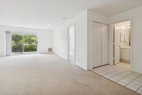 Tiny photo for 805 Leicester Road #118, Elk Grove Village, IL 60007 (MLS # 12485560)