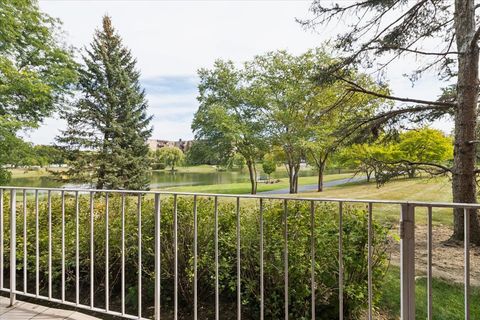 Tiny photo for 805 Leicester Road #118, Elk Grove Village, IL 60007 (MLS # 12485560)