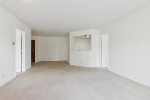 Tiny photo for 805 Leicester Road #118, Elk Grove Village, IL 60007 (MLS # 12485560)
