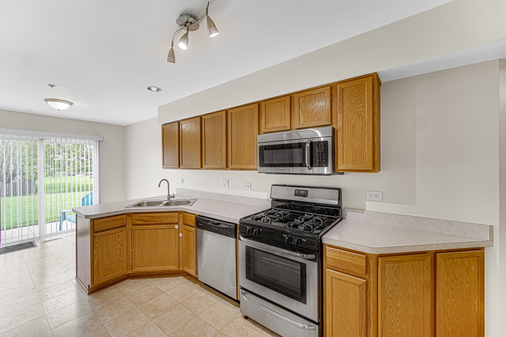 2588 Dickens Court