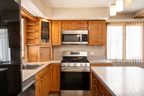 Tiny photo for 3034 190th Street, Lansing, IL 60438 (MLS # 12619336)