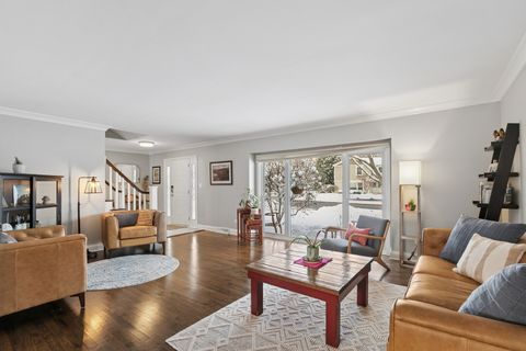 Tiny photo for 635 E Golf Road, Libertyville, IL 60048 (MLS # 12525397)