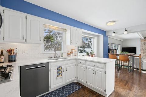 Tiny photo for 635 E Golf Road, Libertyville, IL 60048 (MLS # 12525397)