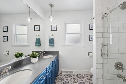 Tiny photo for 635 E Golf Road, Libertyville, IL 60048 (MLS # 12525397)