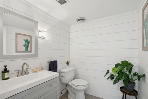 Tiny photo for 635 E Golf Road, Libertyville, IL 60048 (MLS # 12525397)