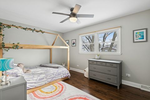 Tiny photo for 635 E Golf Road, Libertyville, IL 60048 (MLS # 12525397)