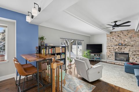 Tiny photo for 635 E Golf Road, Libertyville, IL 60048 (MLS # 12525397)