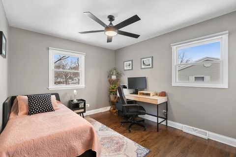 Tiny photo for 635 E Golf Road, Libertyville, IL 60048 (MLS # 12525397)