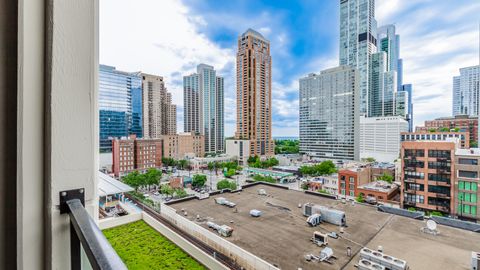 Tiny photo for 1255 S State Street #1011, Chicago, IL 60605 (MLS # 12483322)