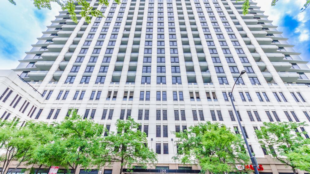 Photo for 1255 S State Street #1011, Chicago, IL 60605 (MLS # 12483322)