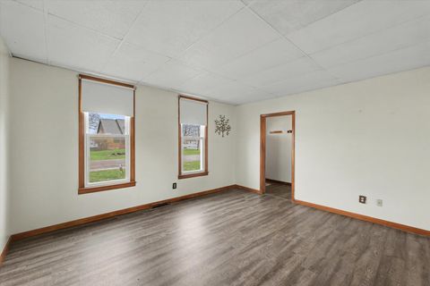 Tiny photo for 611 E 13th Street, Gibson City, IL 60936 (MLS # 12585275)