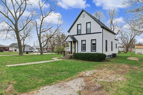 Tiny photo for 611 E 13th Street, Gibson City, IL 60936 (MLS # 12585275)