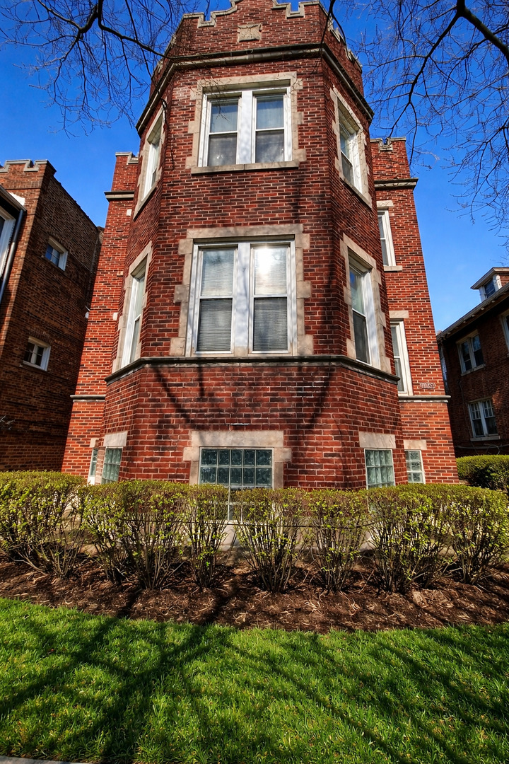 1740 W Garfield Boulevard 1