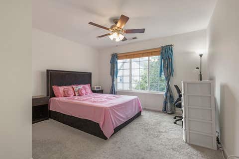 Tiny photo for 721 Hanbury Drive, Des Plaines, IL 60016 (MLS # 12723945)