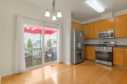 Tiny photo for 721 Hanbury Drive, Des Plaines, IL 60016 (MLS # 12723945)
