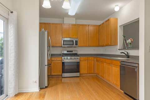 Tiny photo for 721 Hanbury Drive, Des Plaines, IL 60016 (MLS # 12723945)